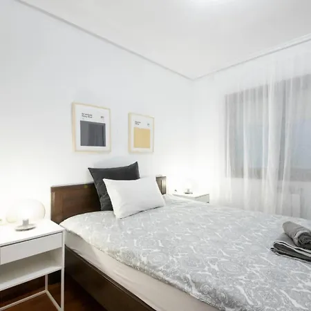 Apartamento Agradable Con Parking En Gros San Sebastian Exterior photo