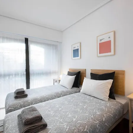 Apartamento Agradable Con Parking En Gros San Sebastian Exterior photo